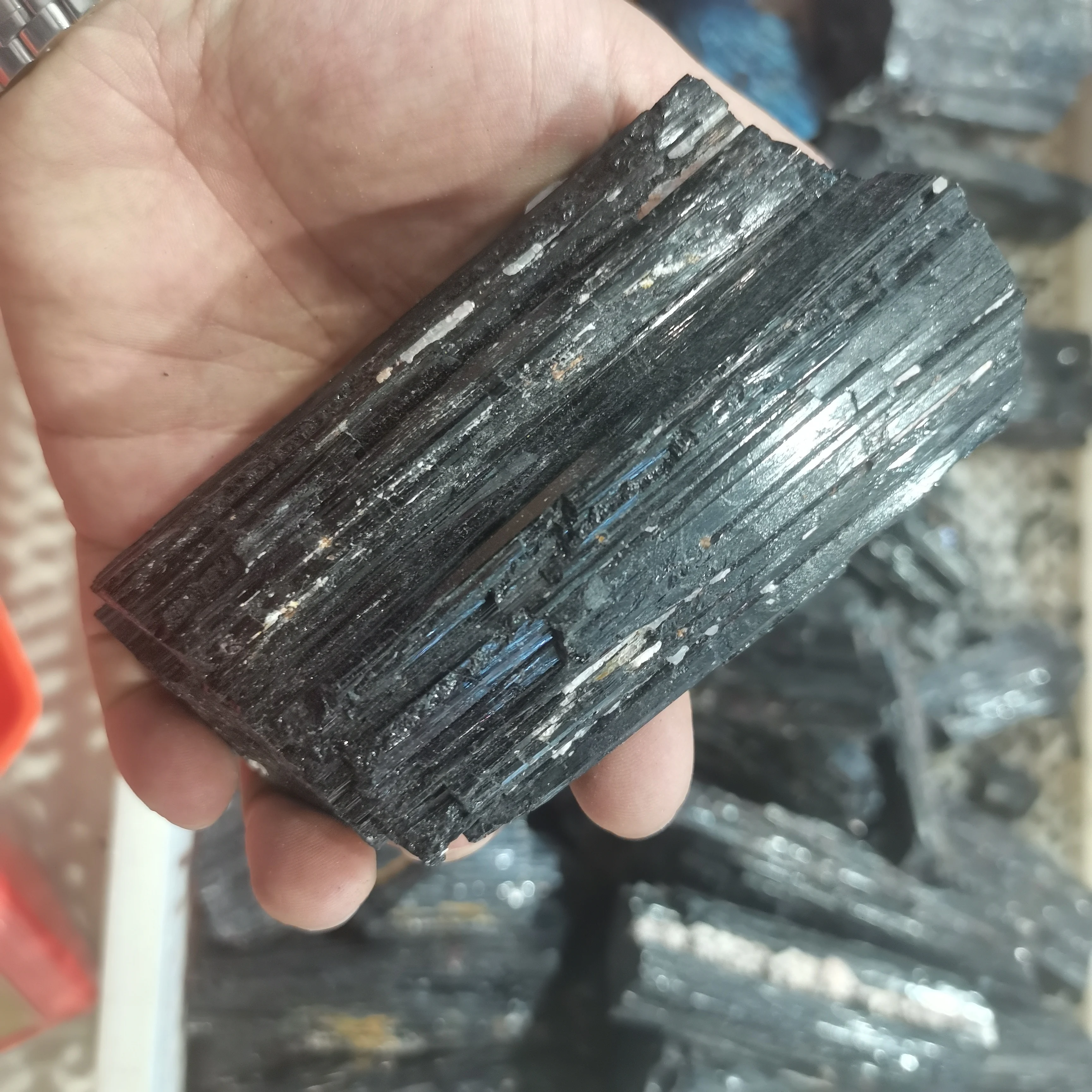 

AAA+ 500-900g NATURAL Black TOURMALINE CRYSTAL STONE ORIGINAL 1pcs