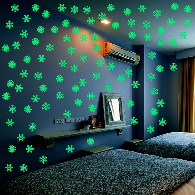Autocollant Mural en Plastique Fluorescent Lumineux de 100Pcs pour la  Décoration de la Maison de Plafond de Chambre de Chambre de Bébé de Chambre  à Coucher de Lueur dans l'Obscurité 3D d'Étoiles 