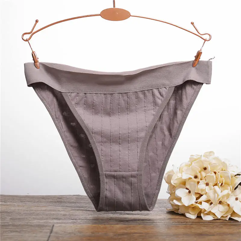 Women Cotton Panties Sexy Low Waist Underwear Panties for Female Lingerie Underpants Hollow Heart Embossed Briefs Solid Color - Цвет: khaki