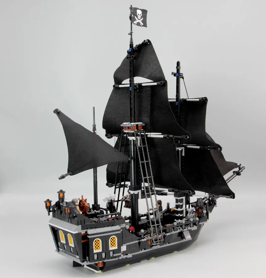 

16006 New Pirates of the Caribbean Boat The Black Pearl Compatible With 4184 Model Sets Kids Buildings Blocks Toys For Children