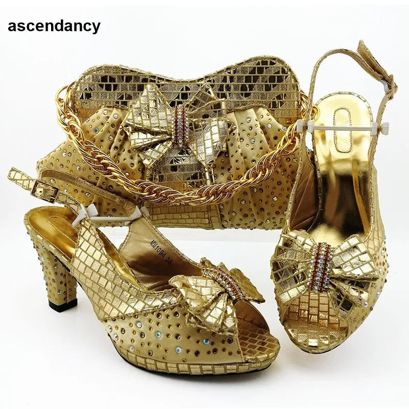 

Latest Design African Shoe and Bag Set Decorated with Rhinestone Decorated with Appliques Slip-On Square Heel Slingbacks Rubber
