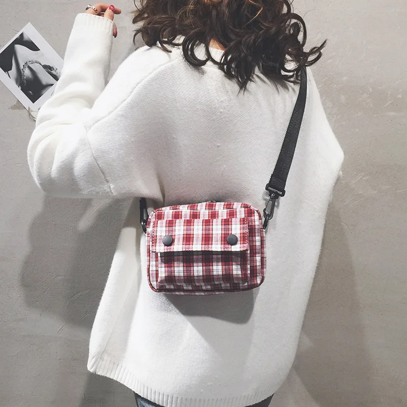 

INS Canvas Messenger Bag Female Small Bag Hong Kong Style Retro Plaid One Shoulder Canvas Bag Fashion Shoulder Bag