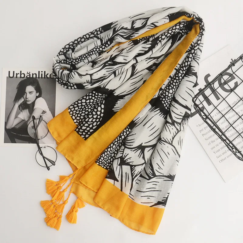 

Fashion Shawls Daisy Flower printing Scarf Women Spring Autumn Scarves Dot Printed Travel Sunscreen Shawls Neckerchief