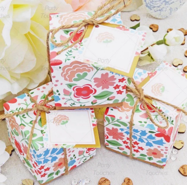 100 pcs Kraft Paper Flower Printed Wedding Candy Box Baby Shower Birthday Party Favor Candy Valentine Gift Box With Blank Card paper candy box