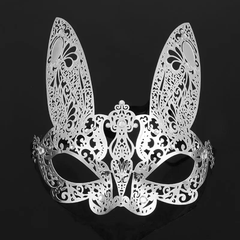 Sexy Lace Masquerade Mask for Carnival Halloween Metal Half Face Ball Party Masks Festive Party Supplies Fancy Dress Costume - Цвет: silver