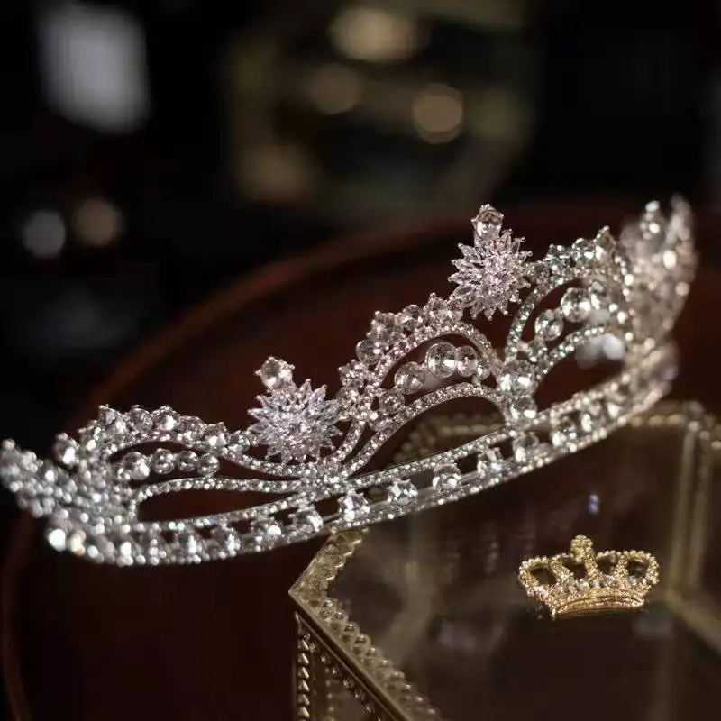 Bridal Crowns Princess Headband Crystal Bride Tiaras Designer Wedding Hair Jewelry Queen Diadem Headpieces Women Headwear