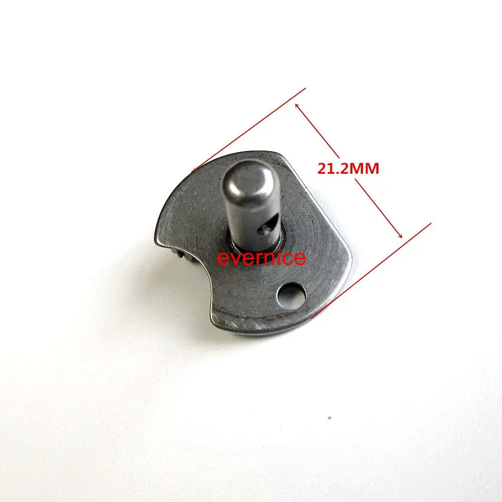 Singer 29K Sewing Machine Small Hook Shuttle Carrier #82177 With Spring #8610