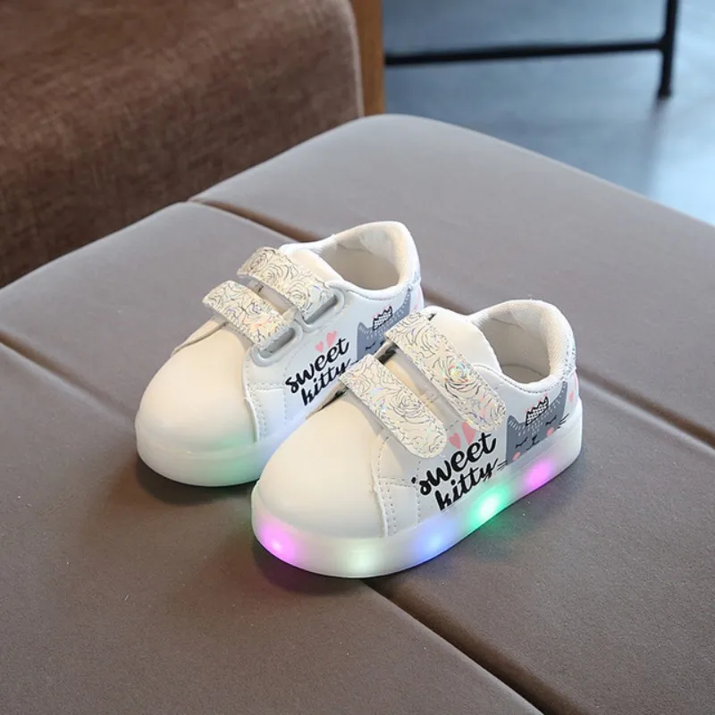 

White sweet kitty girl Shoes LED flat Shoes Kids Toddler Children Baby Shoes LED Light Up Luminous Sneakers Chaussures Enfant