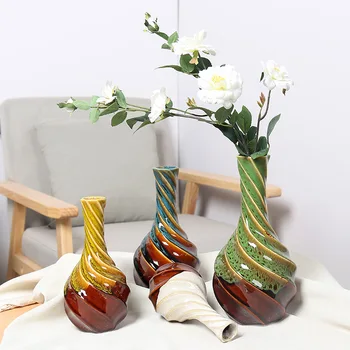 

Creative Ceramic Vase Kiln with Variable Glazes and European Decorative Arts and Crafts Large and Small Sets of Ceramic Flower