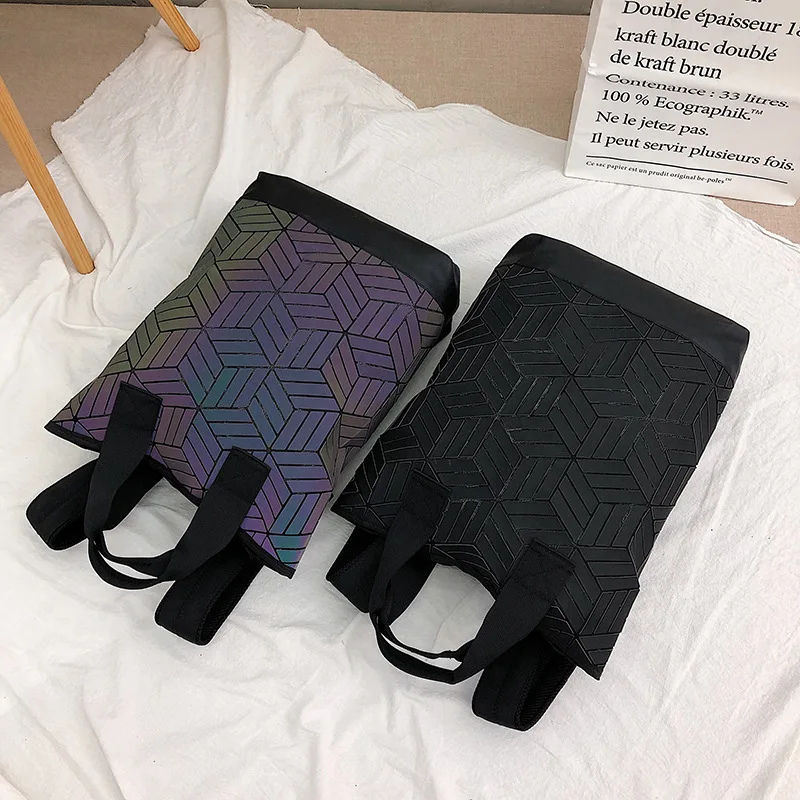 

AD Issey Miyake Celebrity Style Diamond Lattice Rubik's Cube Backpack Hand Backpack Men And Women Celebrity Style Large-Volume L