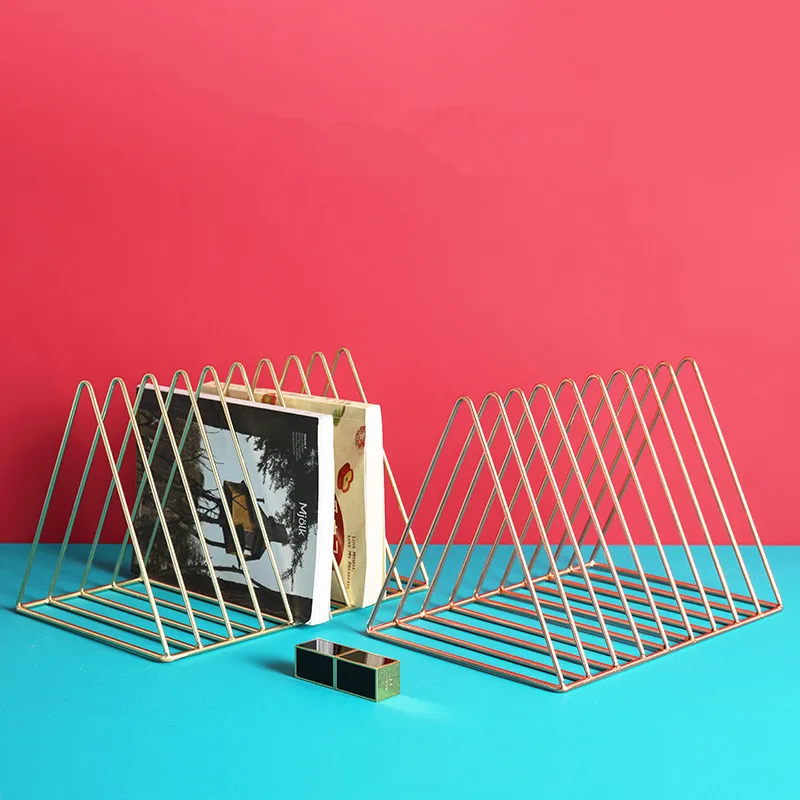 

Ins Nordic Triangul Small Iron Bookshelf Table Decoration Receiving Shelves Simple Bookshelf Decorative Book Storage Rack Holder