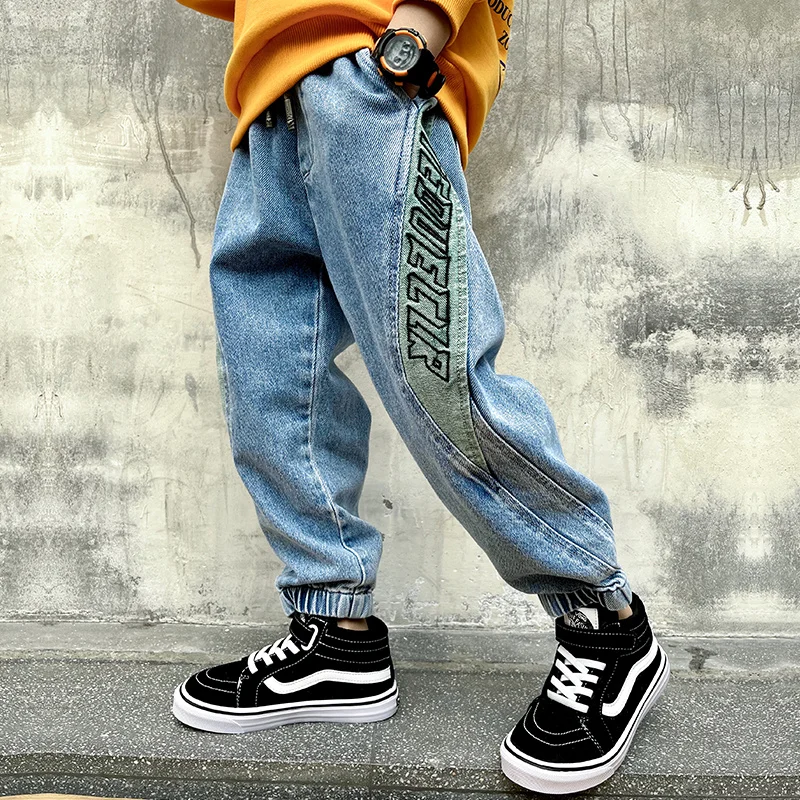 Pantalones de estilo Hop para niños, Jeans bombachos con retales laterales, informales, para otoño - AliExpress Madre y niños