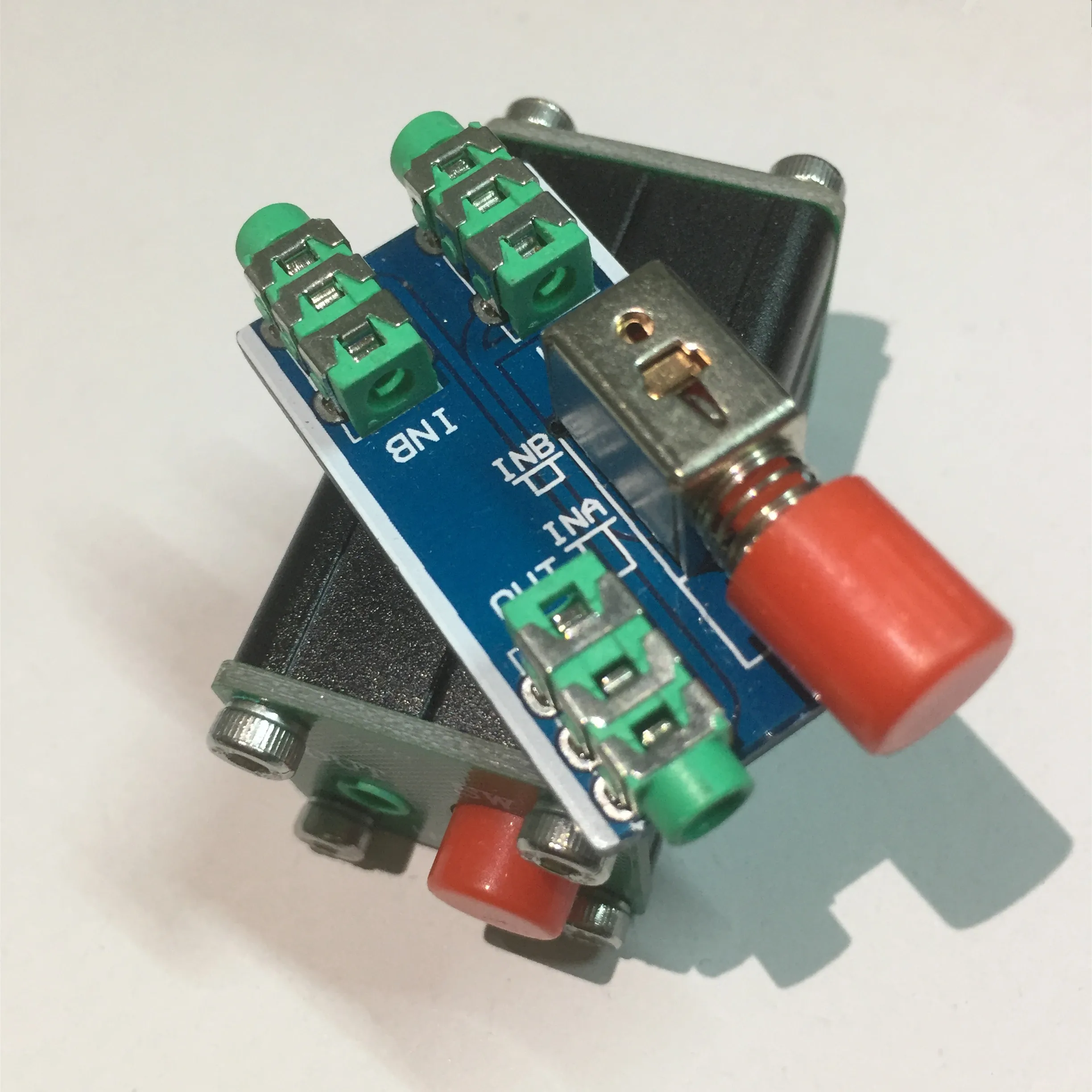 

Headphone Audio Source Signal 2 in 1 Out Input Switching Distribution Board 2 in and Out Selector Board with Shell Finished Prod