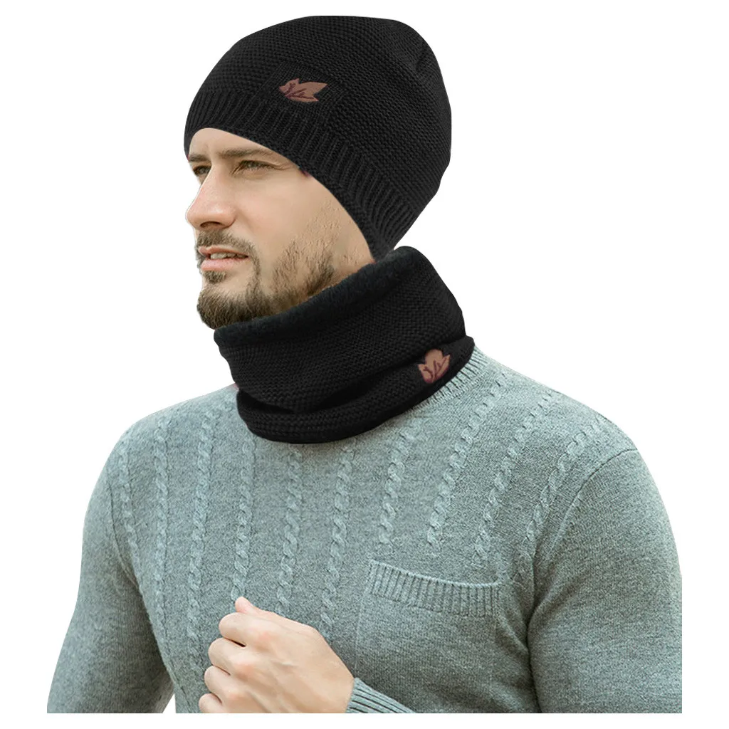 Мужская теплая шапка зимняя плотная вязаная ветрозащитная и шарф комплект из