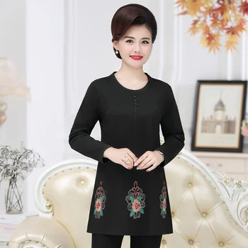 

Floral Embroidery Long Sleeve Womens Tee Shirts Femme Autumn T shirts Casual Loose Ladies Black O-neck T shirt Plus Size 5XL