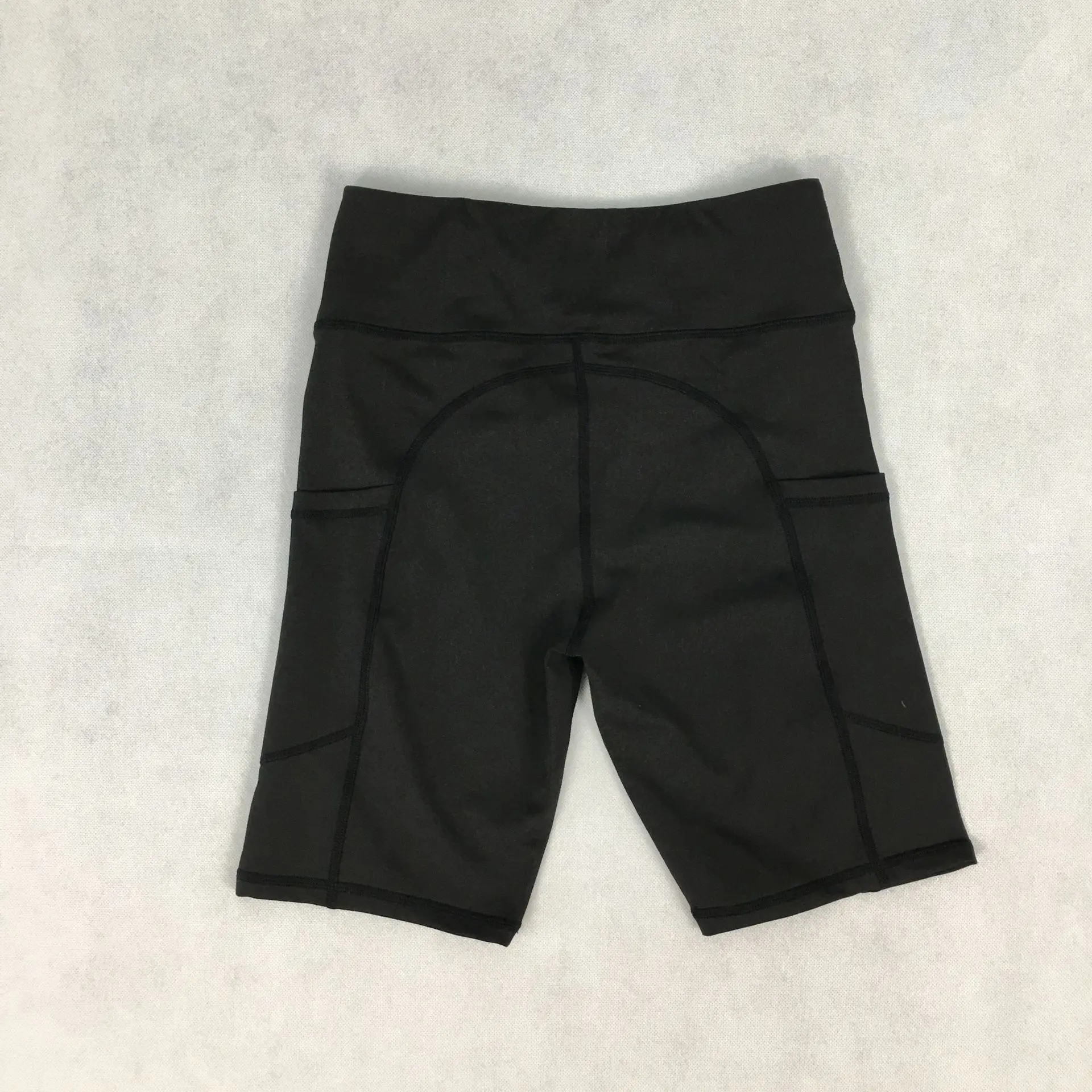 Hot Selling Spell Pocket Sports Shorts Tight Elasticity Black And White with Pattern Yoga Gym Shorts Women's
