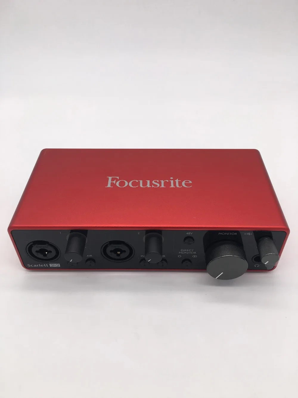 Обновленный Focusrite Scarlett 2i2 3-го поколения Профессиональный записывающий аудио интерфейс USB 2,0 Звуковая карта с предусилитель микрофона