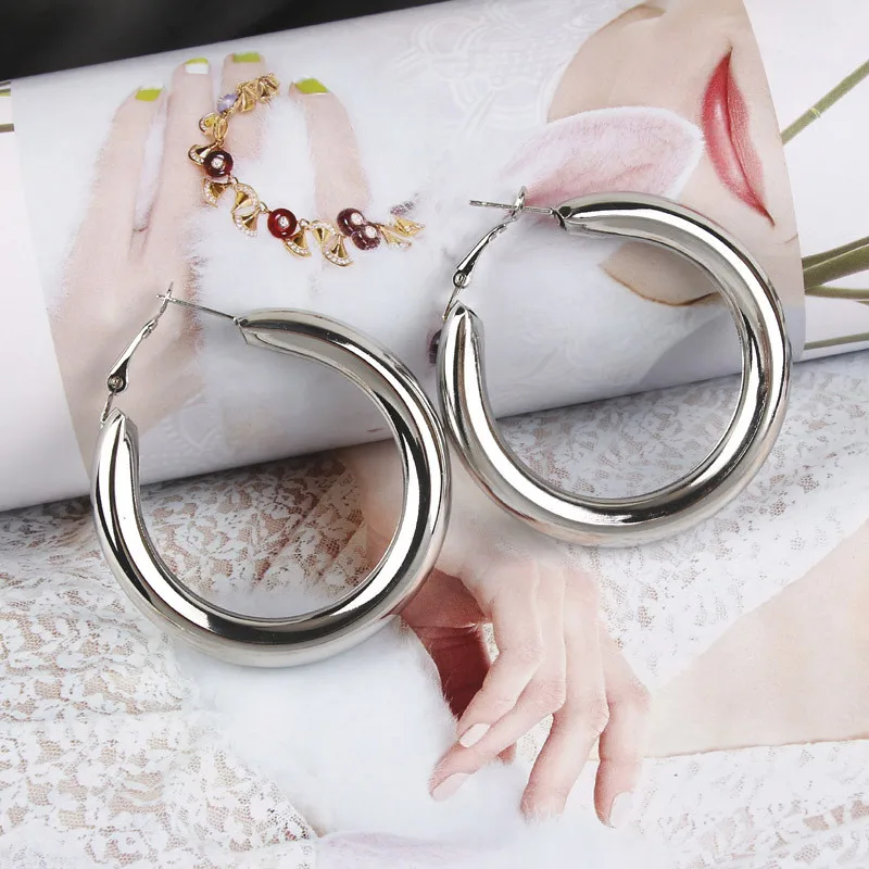 Трендовые Модные металлические элегантные женские серьги-кольца новые винтажные золотые дешевые корейские массивные серьги аксессуары brincos - Окраска металла: SE82SLIVER