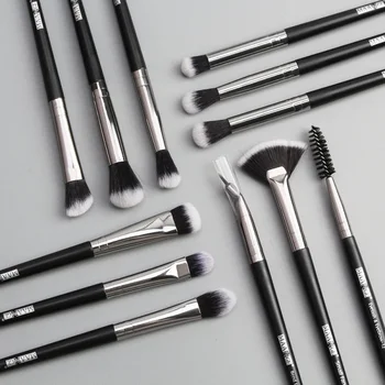 

12Pcs Professional Black Makeup Brush Set for Women Face Foundation Eyeshadow Blush Powder Brushes Beauty Tools Kit