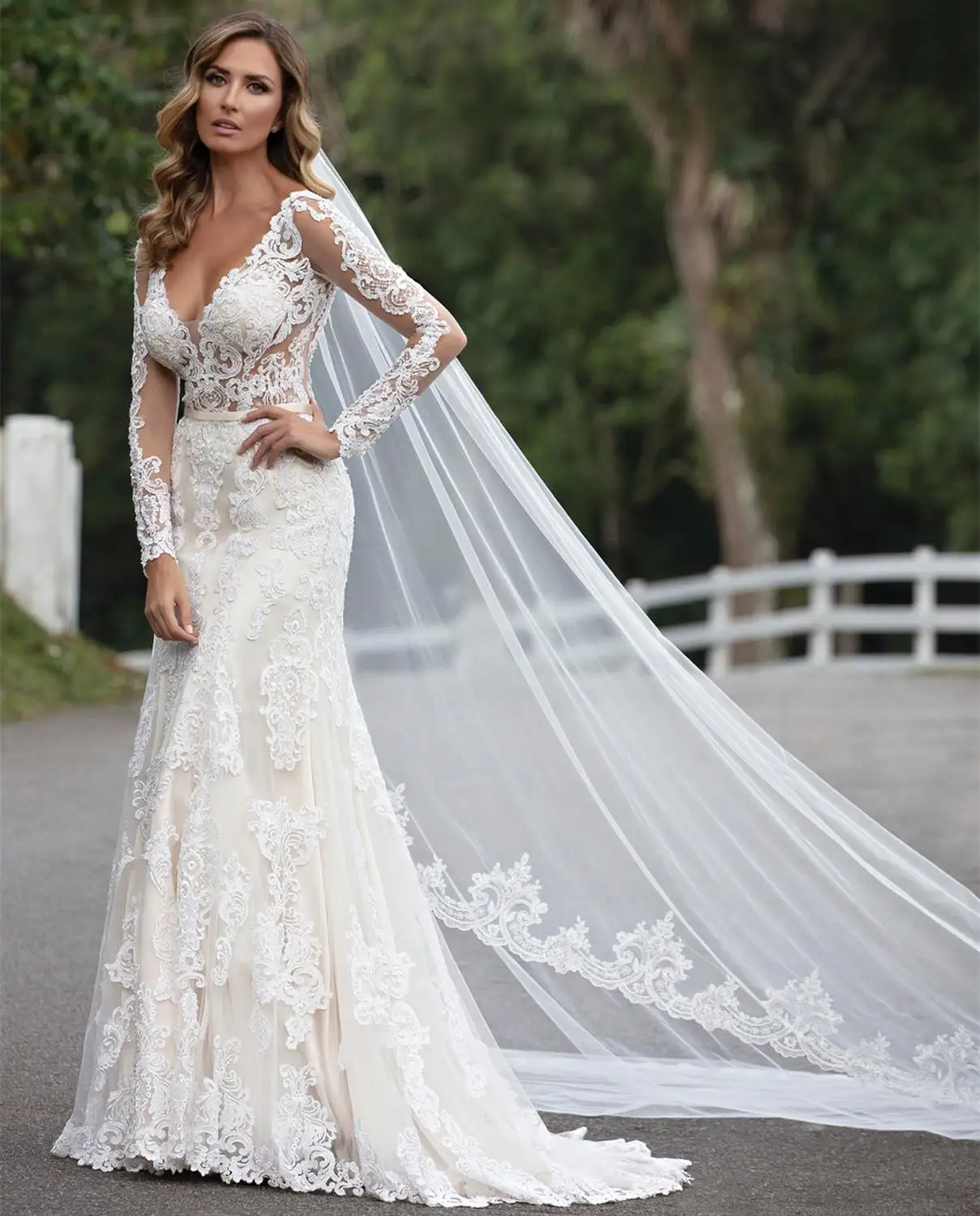 Clothfun Women's Lace Mermaid Beach Wedding Dresses for Bride 2021 with Sleeves Bridal Gowns Long 