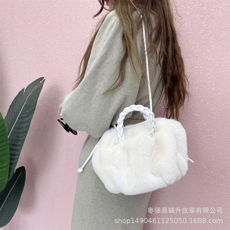 Women's Shopper Bag Plush Tote Shoulder Bags For Women 2021 Fluffy Female Handbag Fur Ladies Hand Shoppers Bag Black Sac A Main