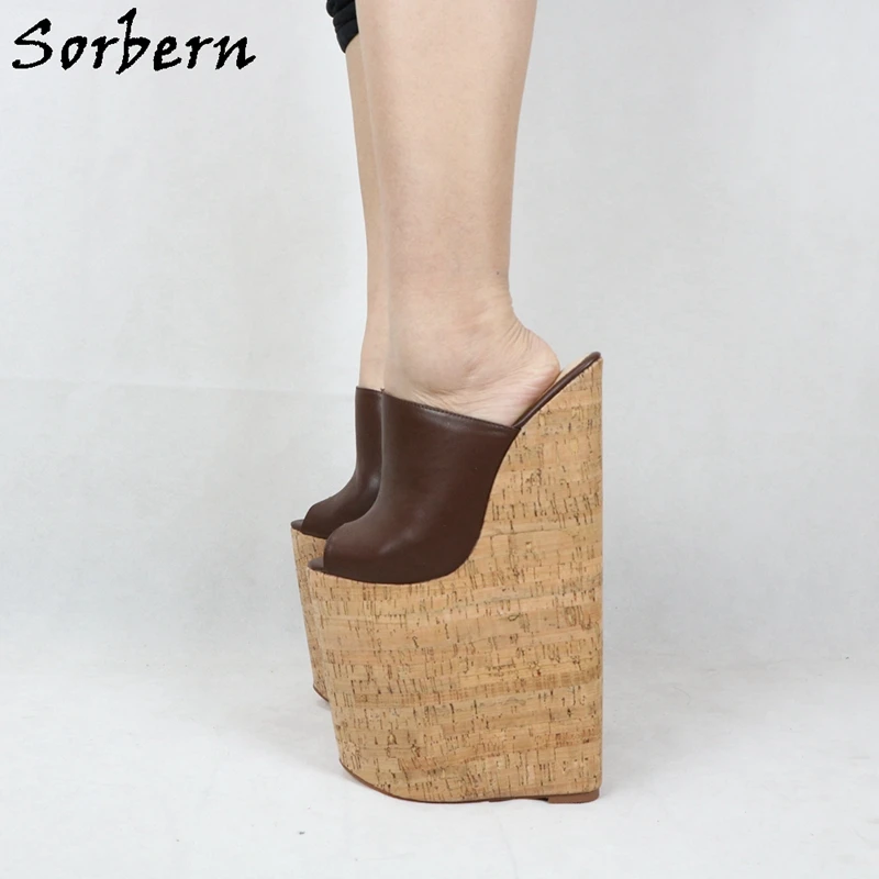 Рисунок 6 - Женские босоножки на танкетке Sorbern