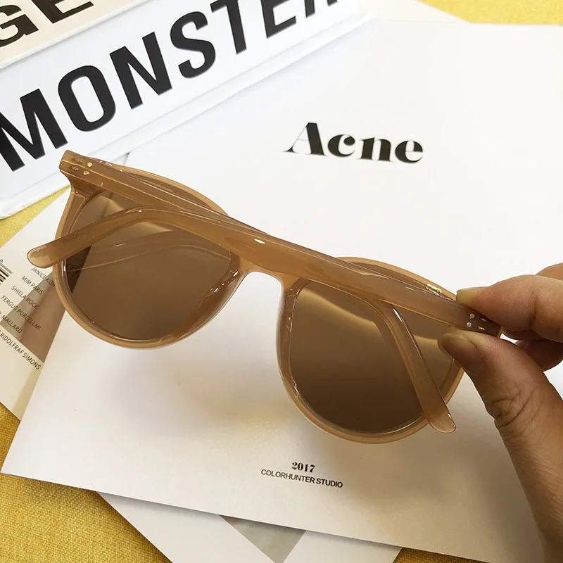 12766365909_1820445784