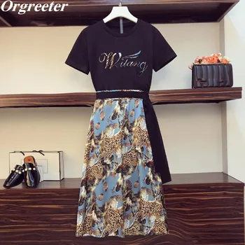 

Vintage Print Two piece set Women 2020 New Summer Letter Embroidery Long Tshirt and Leopard print Lace up Long Skirt Suits