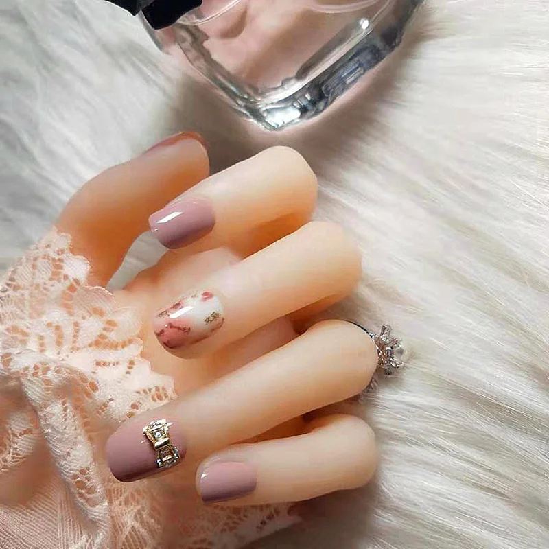 

24pcs New Rhinestone Bowknot Finish acrylic press on nails with Glue Girls Matte Bean Paste Color Fake Nail Short Square DL