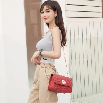 

Chain bag female messenger bag Korean version 2020 new diamond small fragrant wind shoulder bag female fashion small square bag