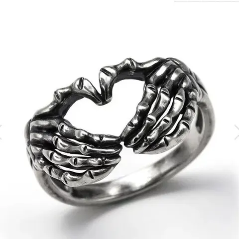 Skeleton Skull Hand Heart Rings for Men Vintage Punk Love Gesture Finger Couple Ring Women Wedding Jewelry Halloween Gift