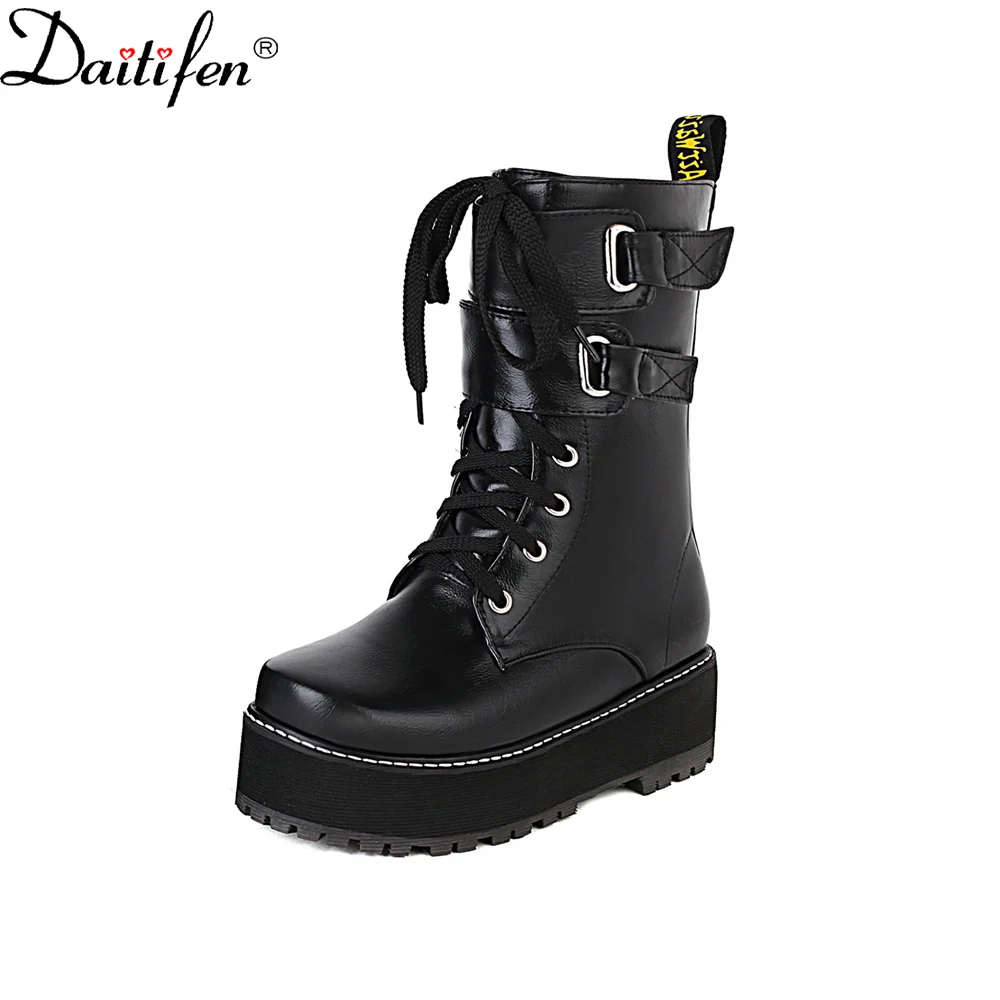 

Daitifen Fashion Women Concise Martin Boots Platform Female Ankle Boots Punk Winter Belt Buckle Women Motorcycle Shoes With Fur