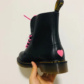 

Vallu 2020 heeled love six-hole Martin boots pink student eight-hole short section soft surface comfortable outdoor climbing