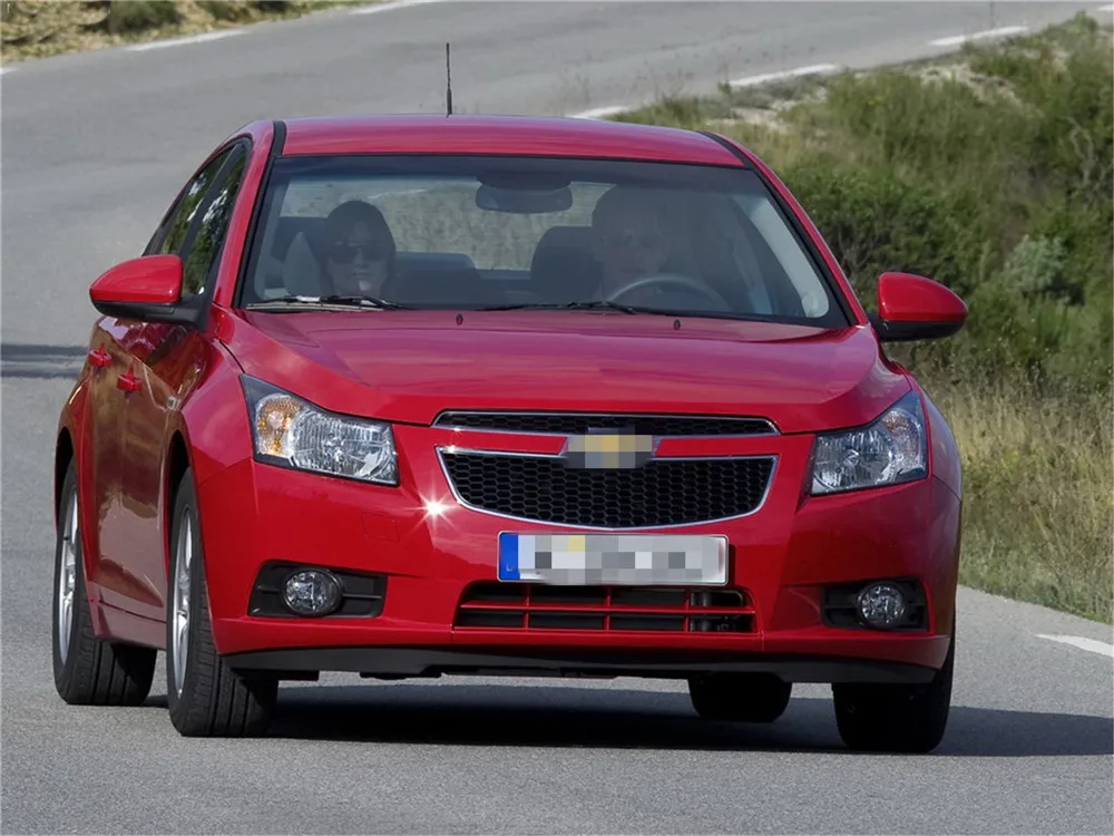 Chevrolet-Cruze_2009