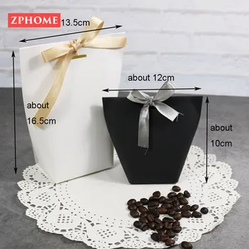 

50pcs Blank Kraft Paper Bag White Black Candy Bag Wedding Favors Gift Box Package Birthday Party Decoration Bags with Ribbon
