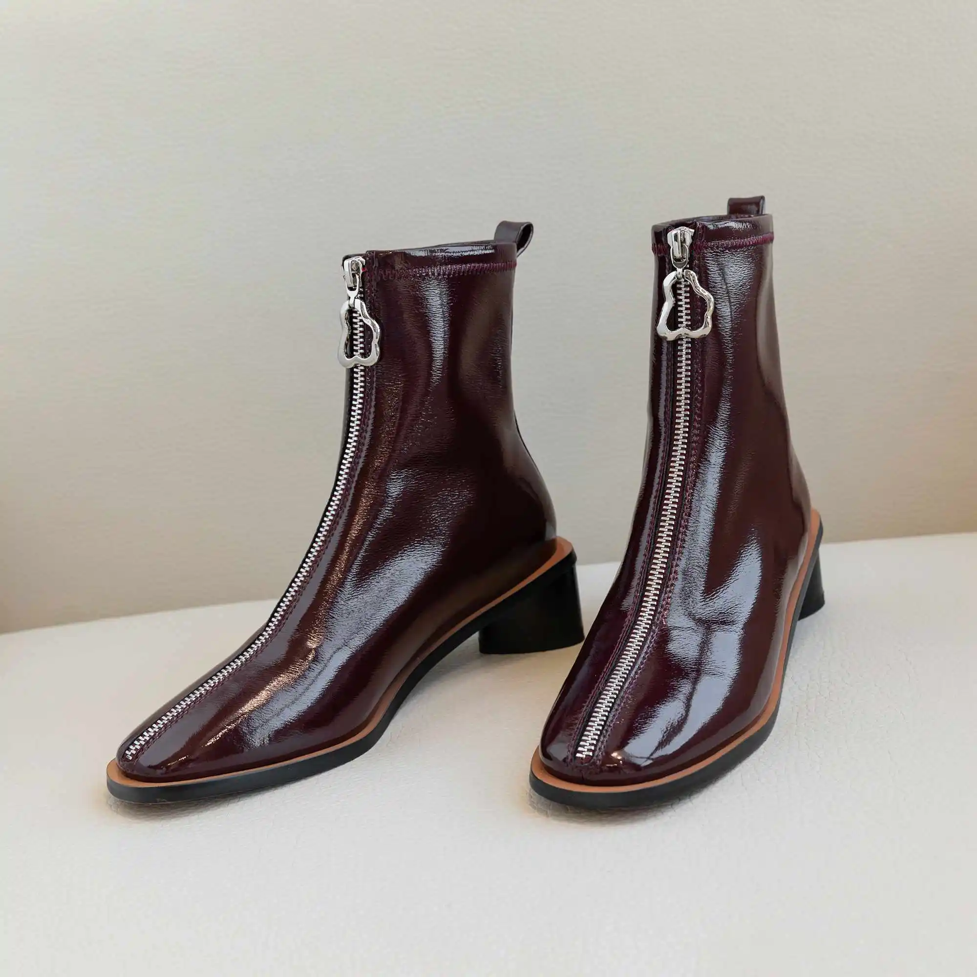 Бордовый Krazing Pot design Zipper shiny patent leather stretch boots round toe med heels women winter warm daily wear ankle boots L56 - Цвет: Бордовый