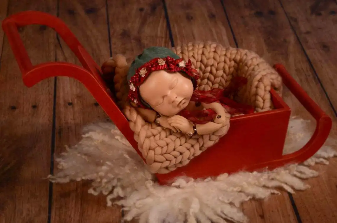Newborn Photography Props Full-moon Baby Shoot Accessories Christmas Theme Red Mini Sleigh Car Creative Props Baby Photo Bed