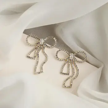 

Autumn and Winter Earrings South Korea Elegant Online Celebrity Versatile Zircon Bow Vintage Style High Grade