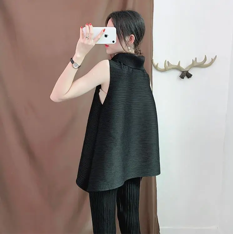 Miyake складки сплошной цвет Классический плиссированный Плетеный жилет большой размер женский без рукавов СВОБОДНЫЙ Модный джемпер