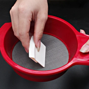 

1pc Ultra-fine Stainless Steel Mesh Sifter Manual Sieves Plastic Flour Shaker with Scrapers Kitchen Gadget Baking Tools