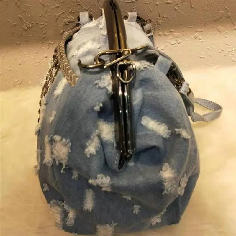 Fashion Shell Type Denim Crossbody Bag Women's Shoulder Bag Creative Clasp Closure Fashion Tote Bag Top Handle Bag For Women