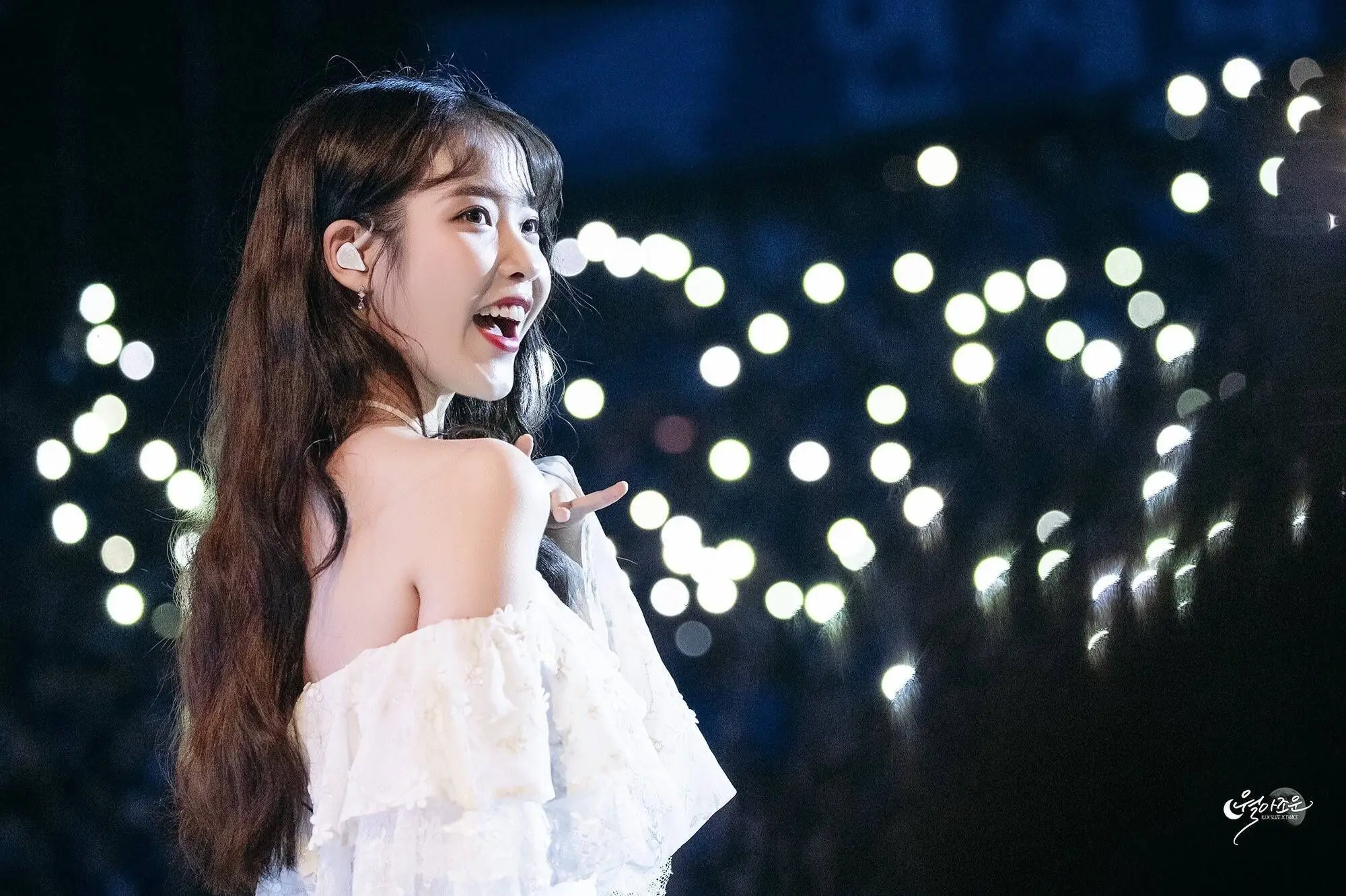 Iu певица. Iu певица 2020. Песня ай ю. Песня ай ю. Айю корейская певица.