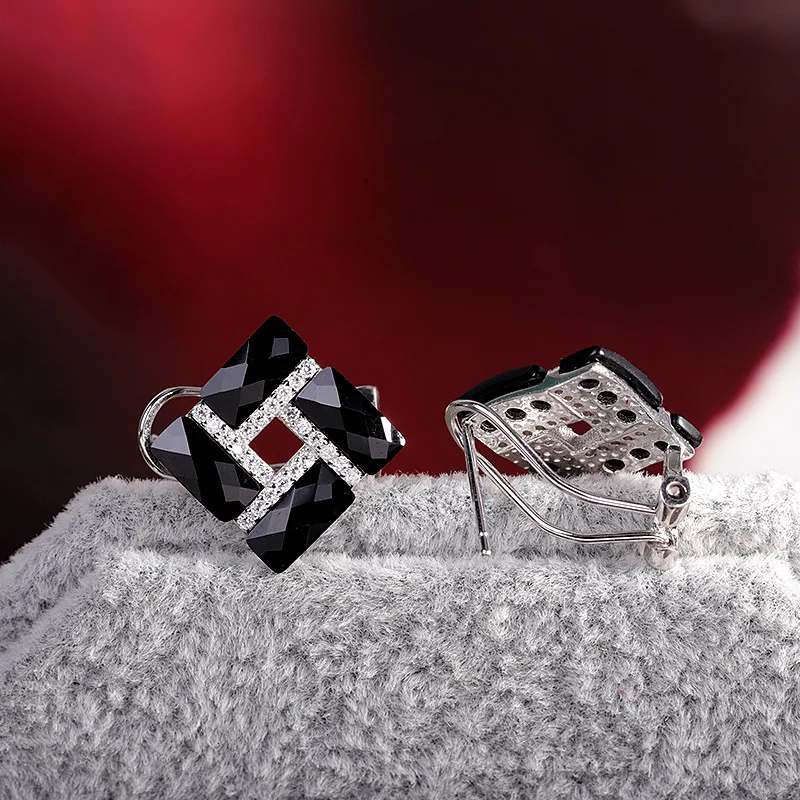 12649872285_1002566014