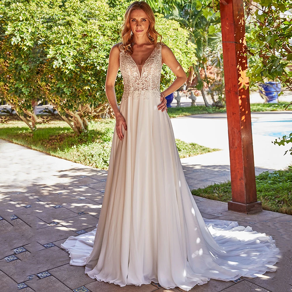 

Simple Sleeveless Chiffon Wedding Dress for 2023 Brides V Neck Appliques Court Train Backless Bridal Gowns Vestido De Novia