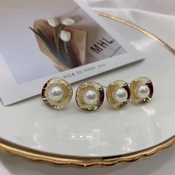 

Fashion stud earrings woman Sexy madame contracted earrings round imitation pearl ornaments geometry earrings Jewelry wholesale