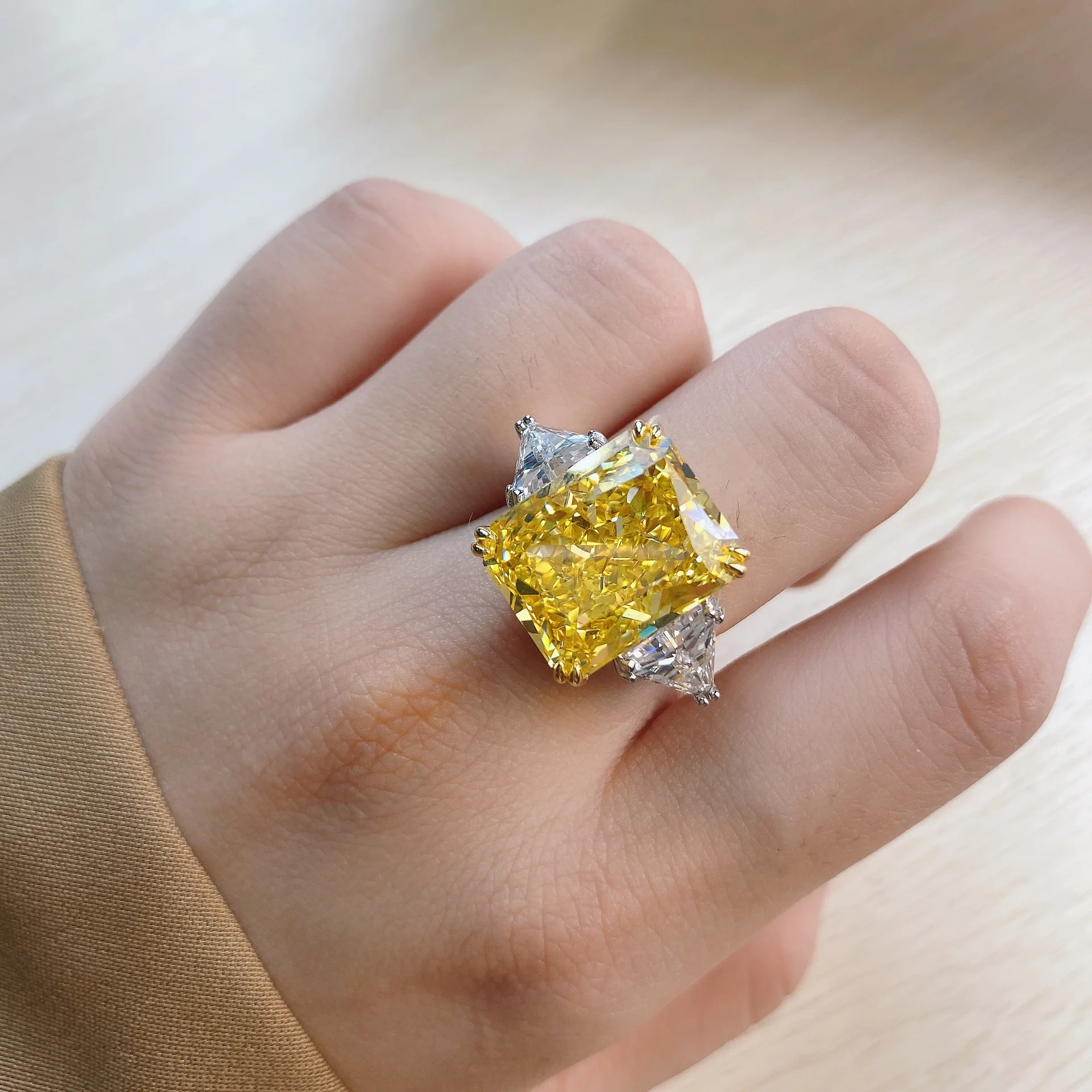 HIBRIDE Luxury Sparking 100% 925 Sterling Silver Yellow Diamond Women Bridal Rings Wedding Party Gifts Fine Jewelry Bijoux R-273