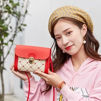 

2020 new small bag Korean version of the simple female bag shoulder messenger bag casual small fresh embroidered small square
