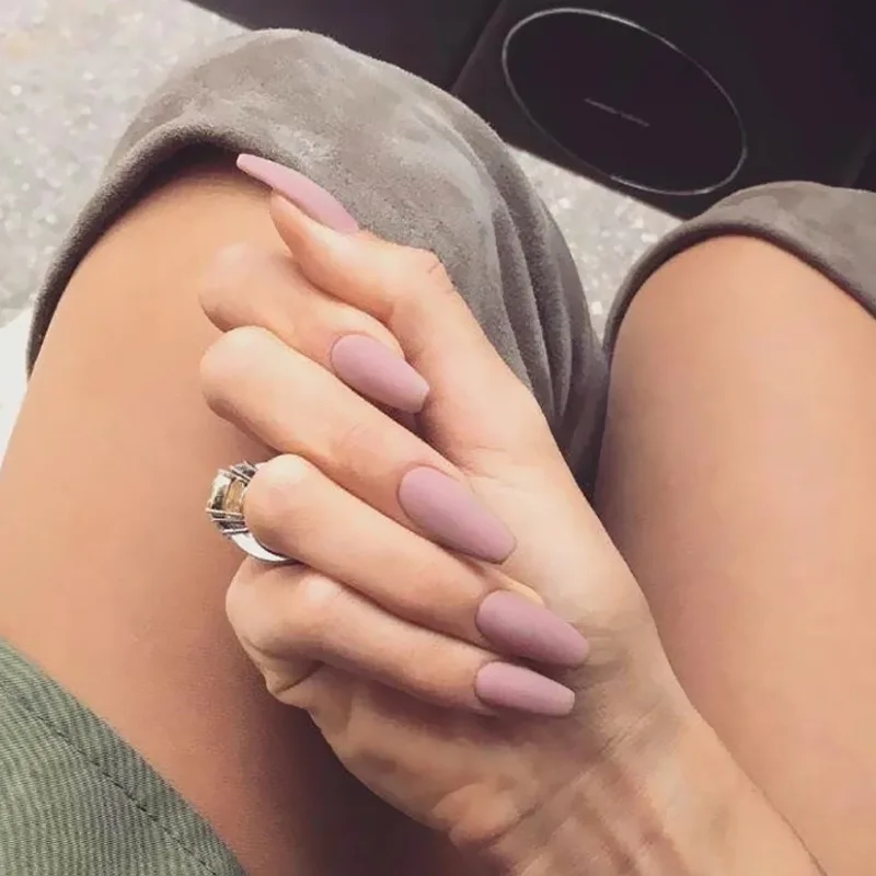 

24Pcs Light-Skinned Matte Long Coffin False Nails Ballet Artificial Nail Tips Set Full Cover Color Press On Nails Fake Art Tips