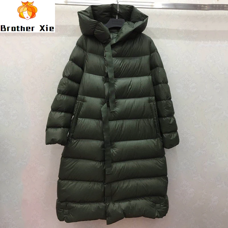 

2020 New Women Winter Ultra Light 90% White Duck Down Parka Loose Long Down Jacket Snow Warm Snow Hooded Parkas Overcoat
