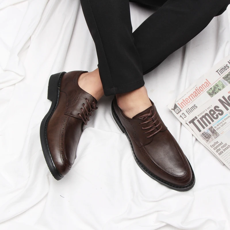 

Big Size Men Shoes Dress Designer Brand Men Brogue Shoes Casual Leather Shoes Lace Up Flat Shoes Men Classic
